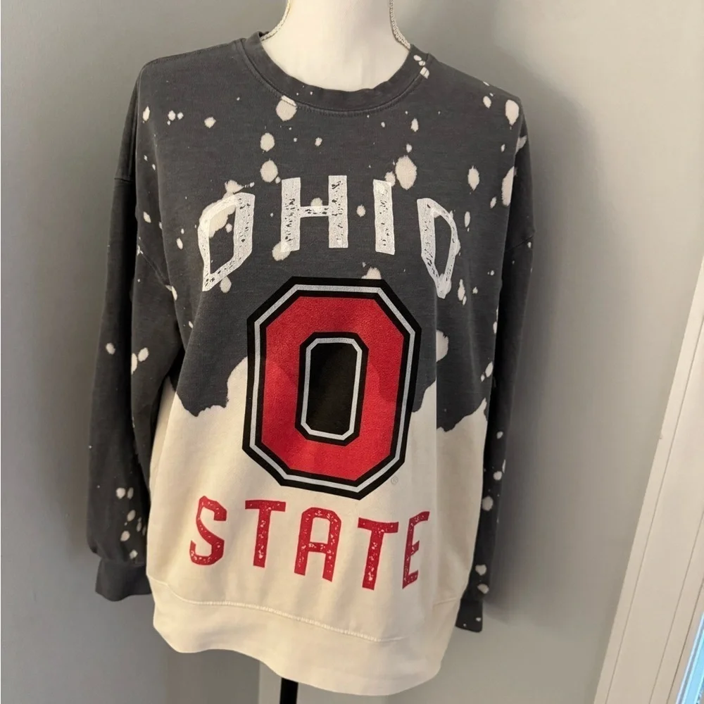 Gameday CoutureOhio State Two-Tones Crewneck Size Small never worn